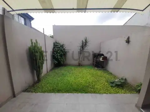 ALQUILER DUPLEX 3 AMBIENTES CON COCHERA ITUZAINGO