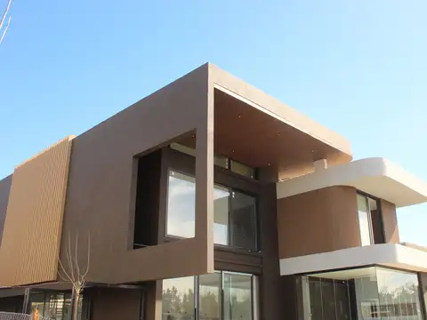 Casa en Alquiler de 5 dormitorios