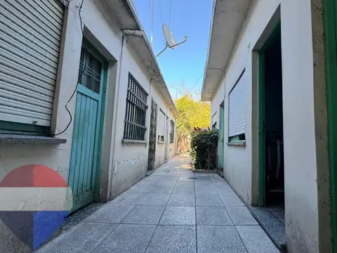 Casa en Venta en Castelar, USD 95.000