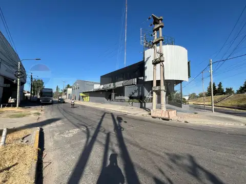 Alquiler Deposito / Local Comercial - Don Torcuato