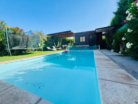 CASA 4 DORMITORIOS VENTA B° PRIVADO GLLEN PILETA