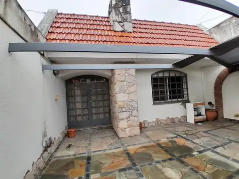 ESTEBAN DE LUCA 900