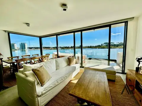 Excelente Villa en alquiler en Carrasco Boating