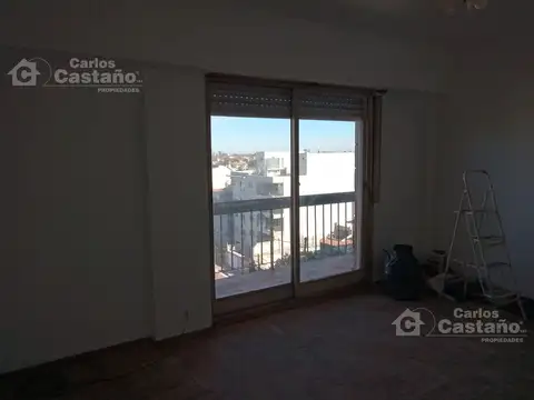 Nicolás Avellaneda al 200
