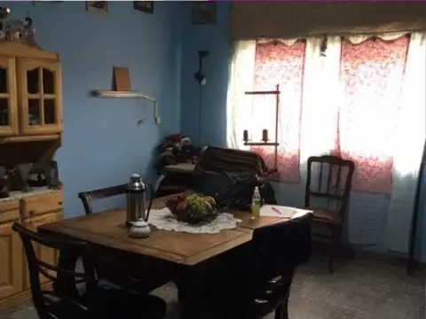 Casa en venta - 2 Dormitorios 1 Baño - Mariano Acosta