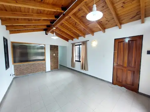 Casa en Alquiler en Maipú, $ 1.100.000