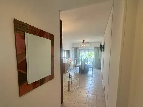 DPTO 3 AMB. AL FRENTE CON COCHERA EXCELENTE UBICACION