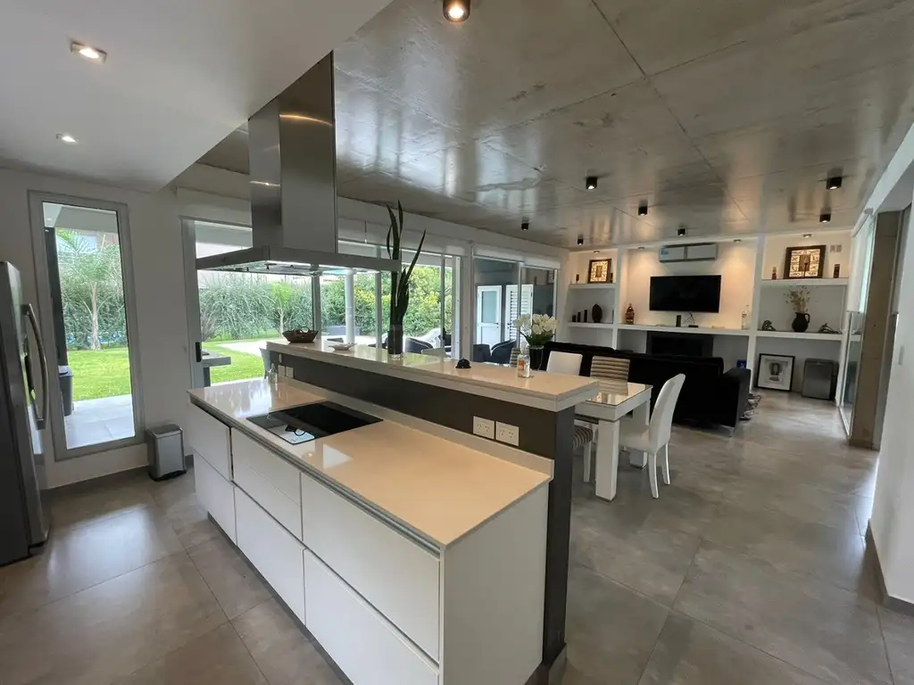 Casa en Altos de Hudson II