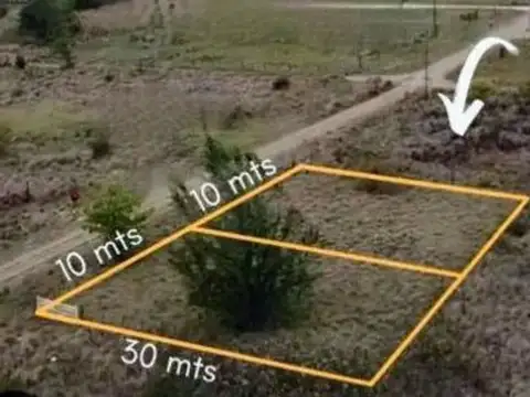 EN VENTA TERRENO DE 300M2 EN YACANTO CALAMUCHITA