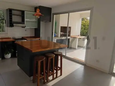 Casa en Alquiler en Belén de Escobar, USD 1.690