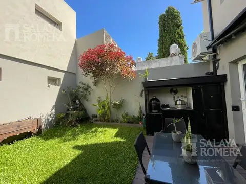 Venta casa en Olivos con jardin y terraza