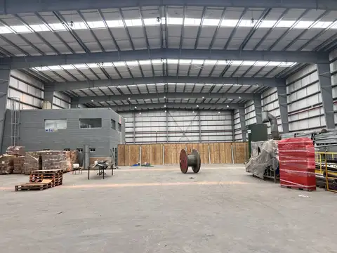 Nave 1100 m2