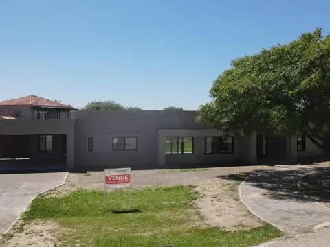 Casa en Venta en Praderas De San Lorenzo, Countries y Barrios Cerrados en San Lorenzo