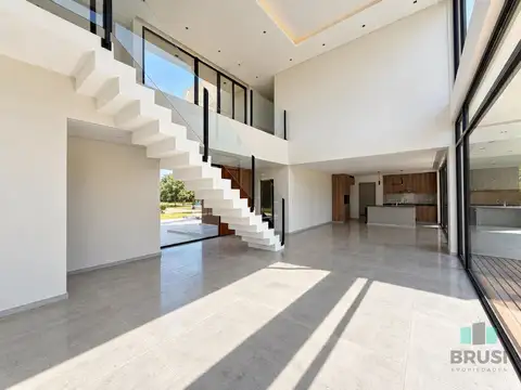 Casa en Venta en La Magdalena, USD 329.000