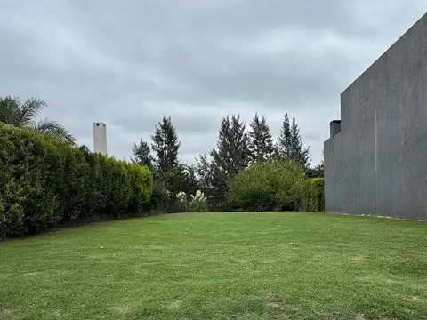 Terreno en Venta en Los Olivares, USD 105.000