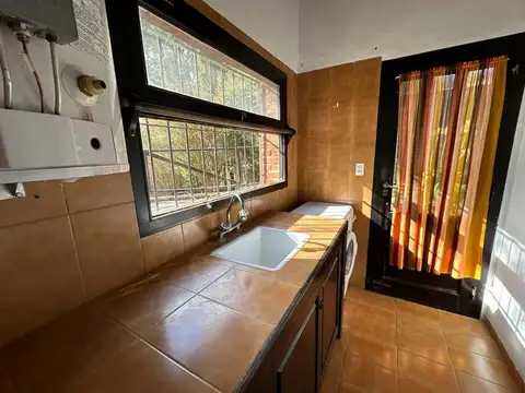 VENTA CASA PINAMAR 4 AMBIENTES  CON GAS NATURAL