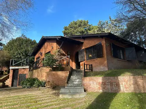 VENTA CASA PINAMAR 4 AMBIENTES  CON GAS NATURAL