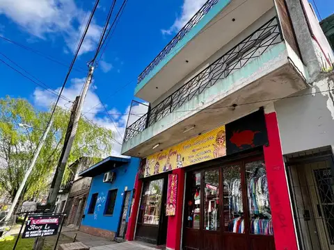 CASA EN VENTA 4 AMBIENTES EN LONGCHAMPS MAS LOCAL 
