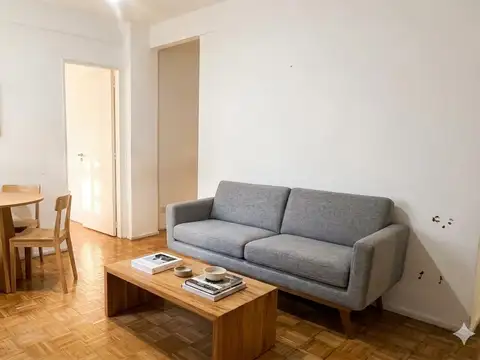 Departamento de 4 ambientes u oficinas en plena zona comercial y cultural