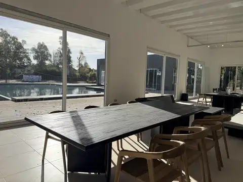 Departamento en Venta en Bosque Pilar, USD 240.000