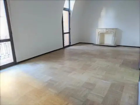 Oficina en Venta 80 años