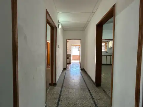 Casa 2 ambientes con 1 baño