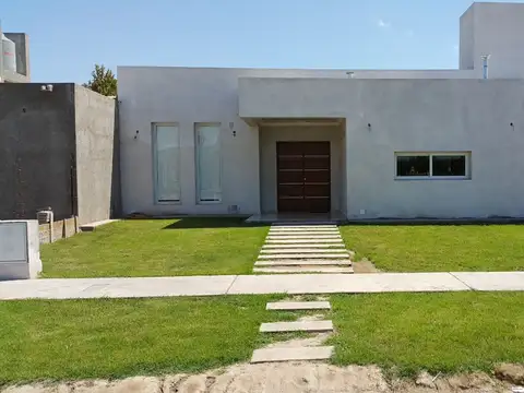 Casa en Venta en Santa Lucia, Santa Lucía