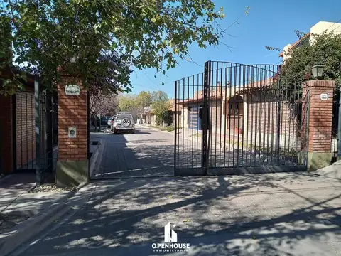 OPENHOUSE  VENDE hermosa casa a estrenar en complejo cerrado en Dorrego.