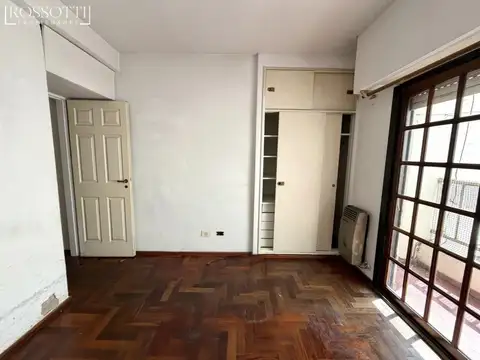 Mb depto semipiso 2 amb con 2 balcones al fte y c/fte - Muy luminoso - Bajas expensas
