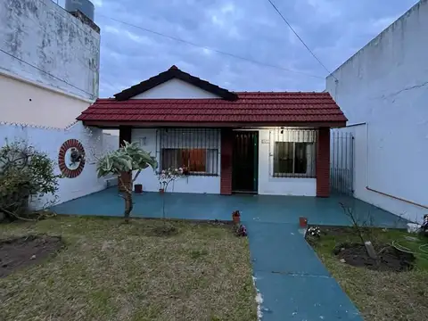 Casa Chalet  en Venta en Quilmes, G.B.A. Zona Sur, Argentina