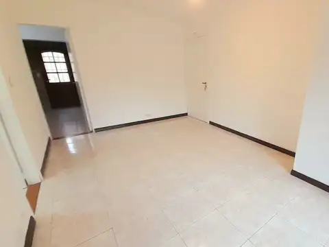 Depto Tipo Casa en Alquiler de 3 dormitorios