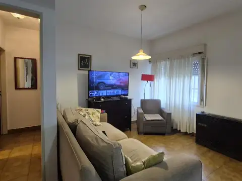Depto Tipo Casa en Venta 50 años