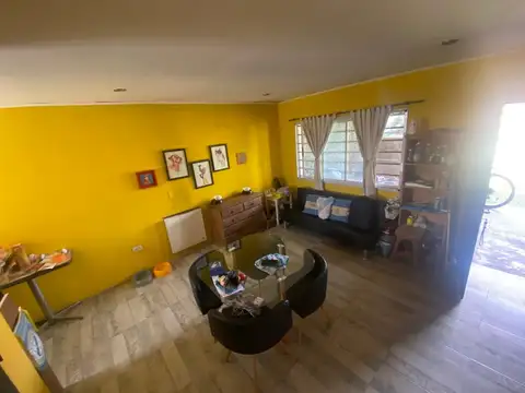 Casa 2 ambientes con 1 baño