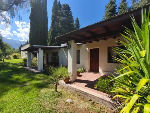 Casa 9 ambientes con 7 baños