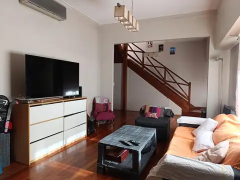 AMPLIA CASA 4 AMBIENTES + PLAYROOM EN TEMPERLEY SIN EXPENSAS