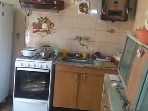 Casa 5 ambientes con 2 baños
