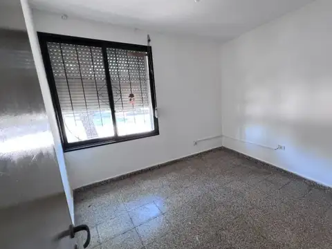 Se vende casa esquina 4 dorm Res. Vélez Sársfield!