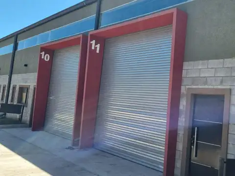 Depósito 150 m² con trifásica, oficina y portón de 6 m en Nogalis, Zelaya