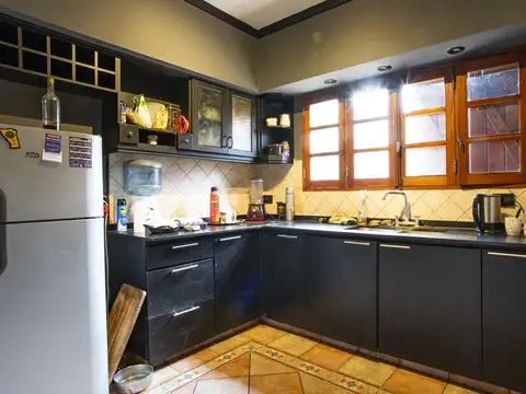 VENTA CASA 3 DORMITORIOS EN ZAVALLA