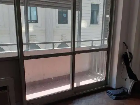 Corrientes (A) 700, Piso 03