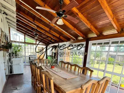 Casa en Venta con 5 cocheras
