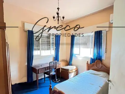 Casa en Venta con 5 cocheras