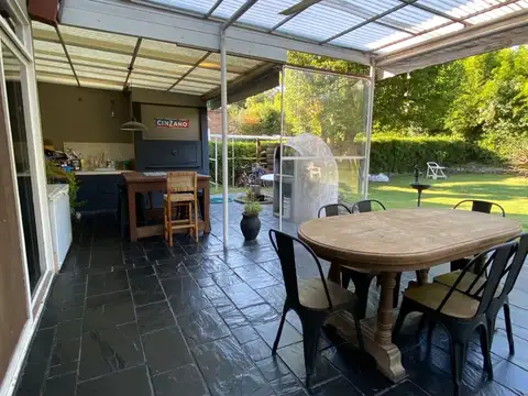 Casa 4 ambientes con 3 baños