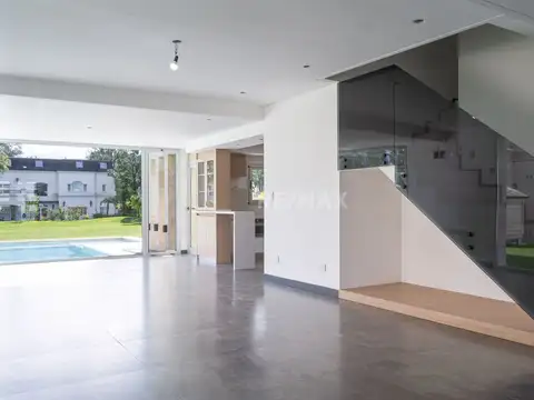 Casa 7 ambientes con 3 baños