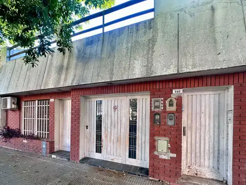 PH en venta en Liniers