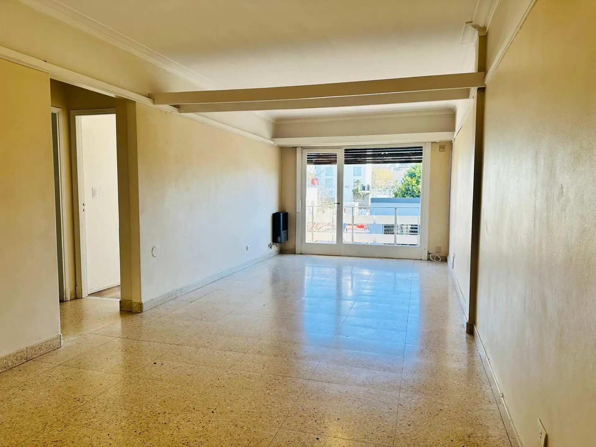 Depto 3 amb, 77m² en Plaza Mitre con balcón