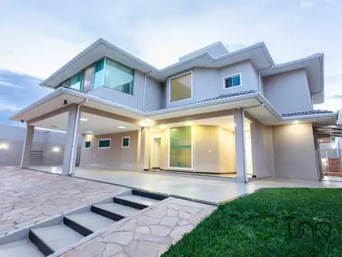 VENTA CASA DE CATEGORIA EN DOS PLANTAS SAN SEBASTIAN