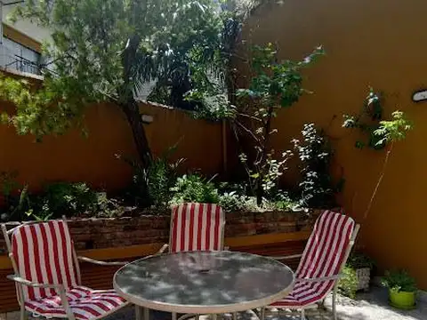 Venta departamento 3 Ambientes Patio Terraza Parrilla Cochera Parque Centenario