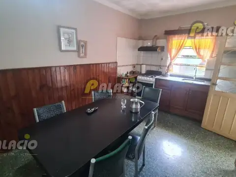EXCELENTE PH TIPO CASA 4 AMBIENTES CON PATIO