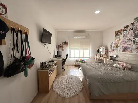Casa 5 ambientes con 2 baños